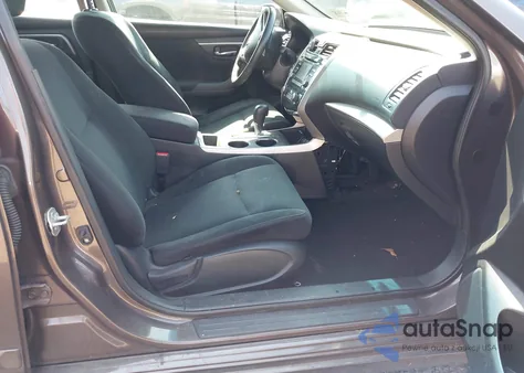 2015 Nissan Altima 2.5 Sv z USA, uszkodzony, nr VIN 1N4AL3AP0FC184507